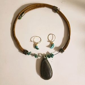 super cute bohemian necklace & earrings pack!